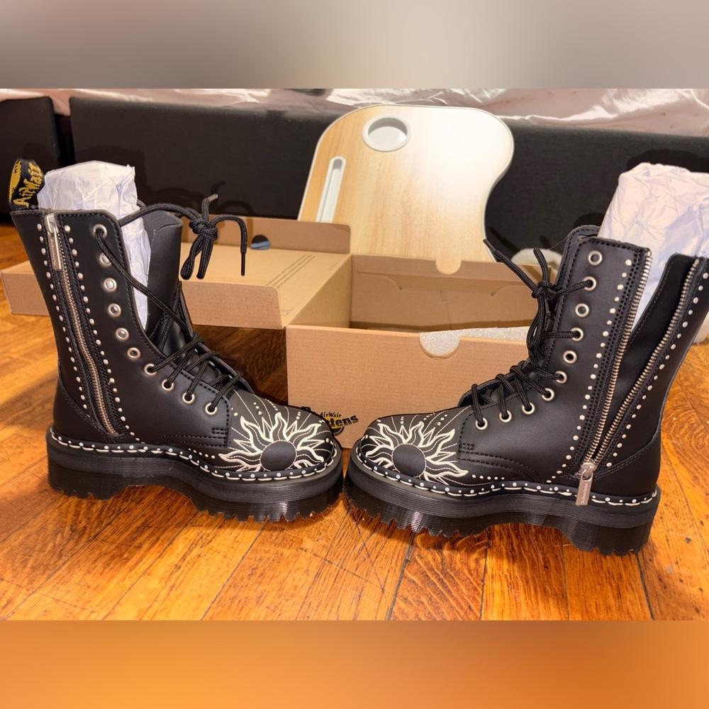 Dr.Marten Jadon Lug Sole Bootie (Women) - Picture 8 of 12